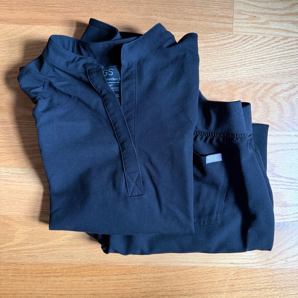 Figs Set - Black Zamora Joggers & Rafaela Oversized Top, Medium